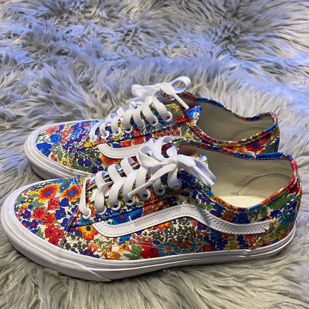 Vans sneakers